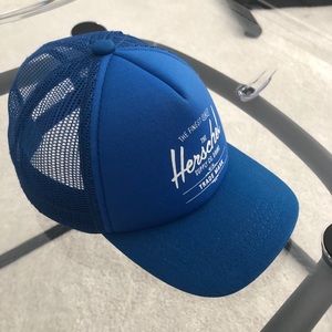 Herschel baby hat 6-18 months